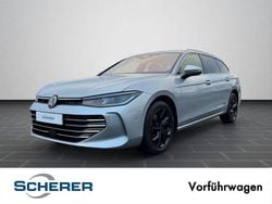 Silber Gebraucht 2025 VW Passat Elegance Limousine | 38.880 € (Superpreis)