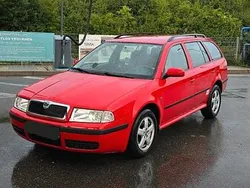 Rot Gebraucht 2008 Skoda Octavia Kombi | 1.750 € (Guter Preis)