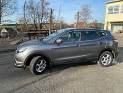 Grau Gebraucht 2016 Nissan Qashqai Acenta SUV | 11.900 € (Fairer Preis)