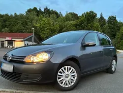 Grau Gebraucht 2010 VW Golf VI Kleinwagen | 4.321 €