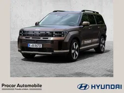 Earthy brass / mat Gebraucht 2025 Hyundai Santa Fe Signature SUV | 50.450 €