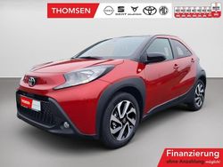 Chilli red/black Neu 2025 Toyota Aygo Kleinwagen | 21.480 €
