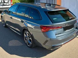 Grau Gebraucht 2021 Skoda Octavia RS Kombi | 24.900 € (Fairer Preis)