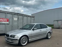 Silber Gebraucht 1999 BMW 320 Limousine | 7.000 €