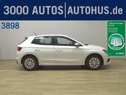 Weiß Gebraucht 2022 Skoda Fabia Active Limousine | 12.479 € (Fairer Preis)