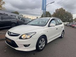 Weiß Gebraucht 2013 Hyundai i30 Style Kombi | 4.990 € (Superpreis)