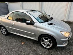 Silber Gebraucht 2003 Peugeot 206 CC Cabrio | 700 €