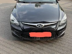 Silber Gebraucht 2011 Hyundai i30 Kombi | 2.999 € (Guter Preis)