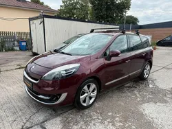 Rot Gebraucht 2012 Renault Scénic III Dynamique Van / Kleinbus | 5.850 € (Fairer Preis)