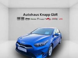 (b3l) blue flame m Gebraucht 2023 Kia Ceed Attract Kleinwagen | 15.790 € (Guter Preis)