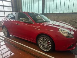 Rot Gebraucht 2015 Alfa Romeo Giulietta Quadrifoglio Verde Kleinwagen | 8.999 € (Fairer Preis)