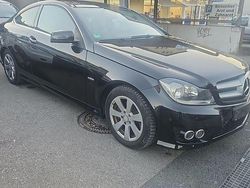 Schwarz Gebraucht 2011 Mercedes C220 AMG Coupé | 11.388 € (Fairer Preis)