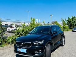 Schwarz Gebraucht 2019 Volvo XC40 Momentum SUV | 22.000 € (Fairer Preis)