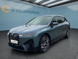 Blau Gebraucht 2023 BMW iX SUV | 66.449 € (Fairer Preis)