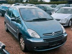 Grau Gebraucht 2005 Citroën Xsara Exclusive Van / Kleinbus | 2.599 €