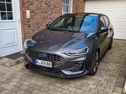 Grau Gebraucht 2025 Ford Focus ST Limousine | 34.900 € (Fairer Preis)