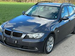 Grau Gebraucht 2005 BMW 320 Kombi | 1.849 € (Guter Preis)