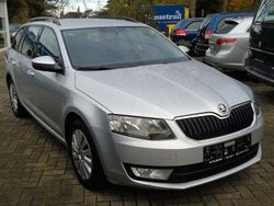 Silber Gebraucht 2016 Skoda Octavia Ambition Kombi | 6.950 € (Fairer Preis)