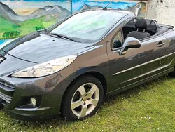 Grau Gebraucht 2010 Peugeot 207 CC Sport Cabrio | 5.250 € (Etwas zu teuer)