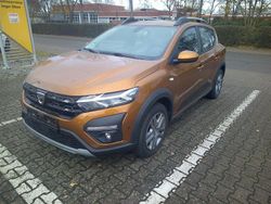 Orange Gebraucht 2022 Dacia Sandero Comfort SUV | 14.990 € (Fairer Preis)