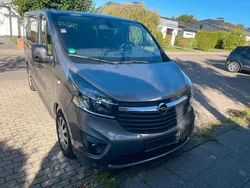 Grau Gebraucht 2019 Opel Vivaro Van | 17.500 € (Fairer Preis)