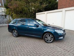 Blau Gebraucht 2012 Skoda Octavia Family Kombi | 6.490 € (Fairer Preis)