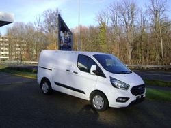 Weiß Gebraucht 2018 Ford Transit Custom Van / Kleinbus | 9.990 €