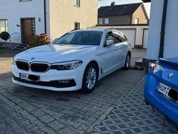 Weiß Gebraucht 2018 BMW 520 M Sport Kombi | 22.500 € (Fairer Preis)