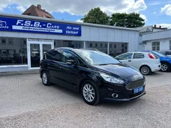 Schwarz Gebraucht 2017 Ford S-MAX Titanium Van / Kleinbus | 15.950 € (Fairer Preis)