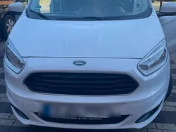 Weiß Gebraucht 2016 Ford Tourneo Courier Van / Kleinbus | 6.500 € (Fairer Preis)