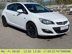 Weiß Gebraucht 2013 Opel Astra Edition Limousine | 3.499 € (Fairer Preis)