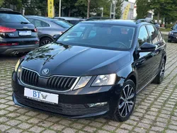 Schwarz Gebraucht 2019 Skoda Octavia Soleil Kombi | 10.490 € (Guter Preis)