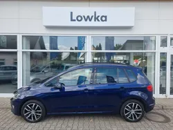 Blau Gebraucht 2017 VW Golf VII Sound Limousine | 15.870 € (Fairer Preis)
