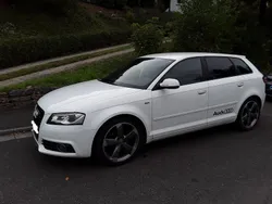 Weiß Gebraucht 2011 Audi A3 Sportback Ambition Limousine | 8.400 € (Fairer Preis)