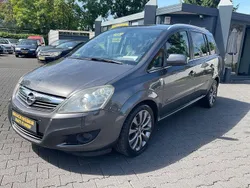 Grau Gebraucht 2010 Opel Zafira Innovation Van / Kleinbus | 4.490 € (Etwas zu teuer)