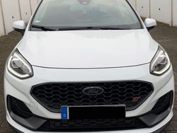 Weiß Gebraucht 2022 Ford Fiesta ST Kleinwagen | 24.200 € (Etwas zu teuer)