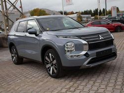 Mondsteingrau Neu 2025 Mitsubishi Outlander P-HEV Edition SUV | 47.589 € (Guter Preis)