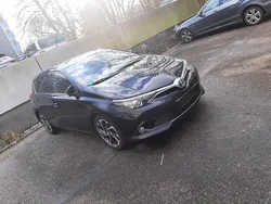 Schwarz Gebraucht 2016 Toyota Auris Edition Kombi | 9.380 € (Fairer Preis)