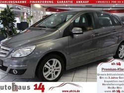 Grau Gebraucht 2010 Mercedes B200 Van / Kleinbus | 5.950 € (Fairer Preis)