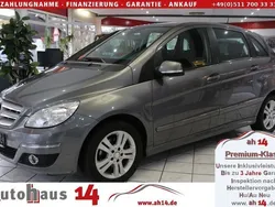 Grau Gebraucht 2010 Mercedes B200 Van / Kleinbus | 6.950 € (Fairer Preis)