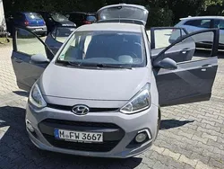 Grau Gebraucht 2016 Hyundai i10 Style Kleinwagen | 7.000 € (Guter Preis)
