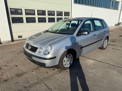 Silber Gebraucht 2003 VW Polo Basis Kleinwagen | 2.399 € (Etwas zu teuer)