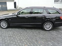 Schwarz Gebraucht 2010 Mercedes 300 Kombi | 7.500 €