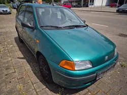 Grün Gebraucht 1998 Fiat Punto Kleinwagen | 990 €