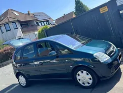 Grün Gebraucht 2005 Opel Meriva Van / Kleinbus | 1.800 € (Teuer)