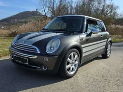 Grau Gebraucht 2006 Mini Cooper Kleinwagen | 3.490 € (Fairer Preis)