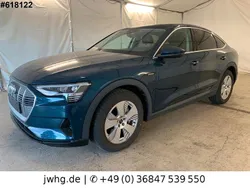 Blau Gebraucht 2021 Audi e-tron Sportback Basis SUV | 27.490 € (Guter Preis)