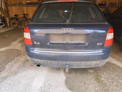 Blau Gebraucht 2004 Audi A4 Kombi | 555 € (Superpreis)