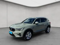 Grün Gebraucht 2023 Volvo XC40 Core SUV | 34.490 € (Fairer Preis)