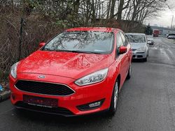Rot Gebraucht 2016 Ford Focus Kombi | 4.200 € (Guter Preis)